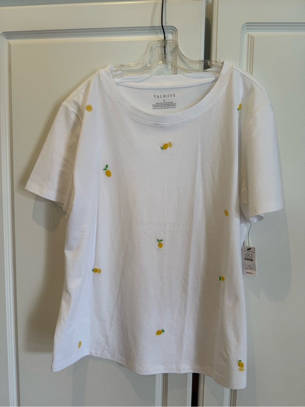 Talbots Woman’s White Tee with Lemon Embroidery, NWT, size Medium